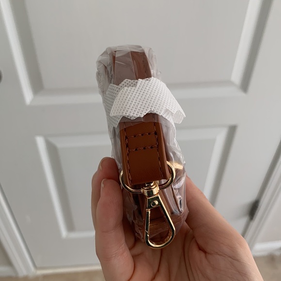 Moda Luxe Brown Sherpa Handbag - Picture 13 of 16